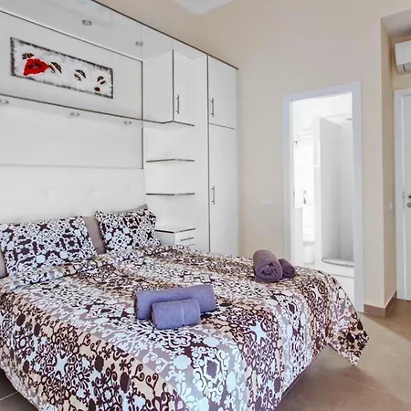 Playa De Fanabe Sleeps 10 Pool Air Con Wifi فيلة